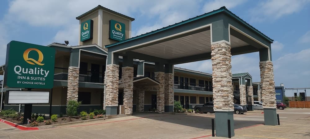 Quality Inn & Suites Garland - East Dallas — hotel in Garland, Texas