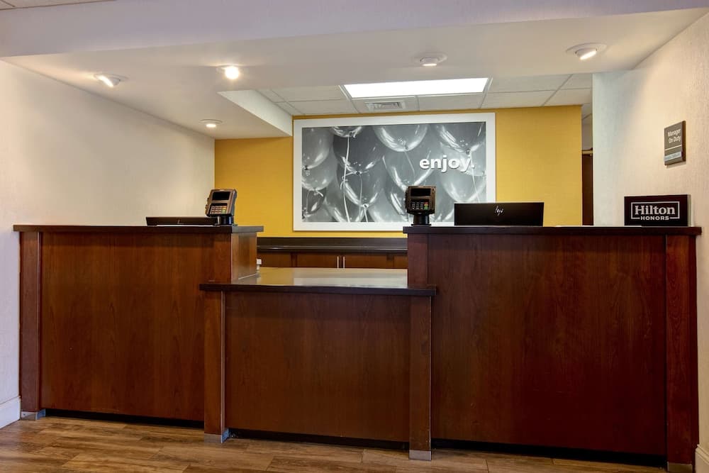 Hampton Inn Ft. Wayne-Southwest interior in Fort Wayne, IN — gallery photo 2