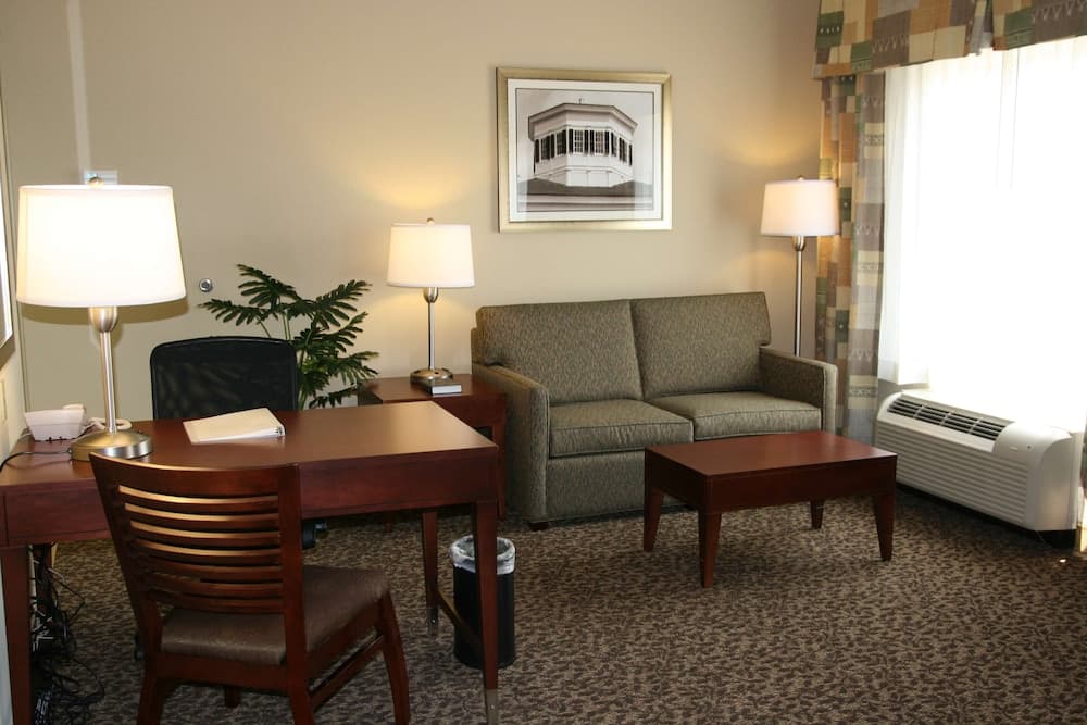 Hampton Inn & Suites West Point property views in West Point, MS — gallery photo 3