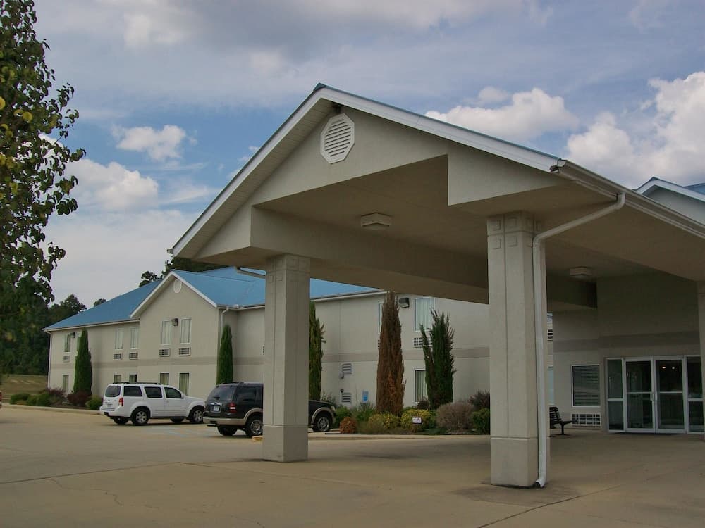 Americas Best Value Inn Smackover featured exterior or lobby in Smackover, AR — similar hotel