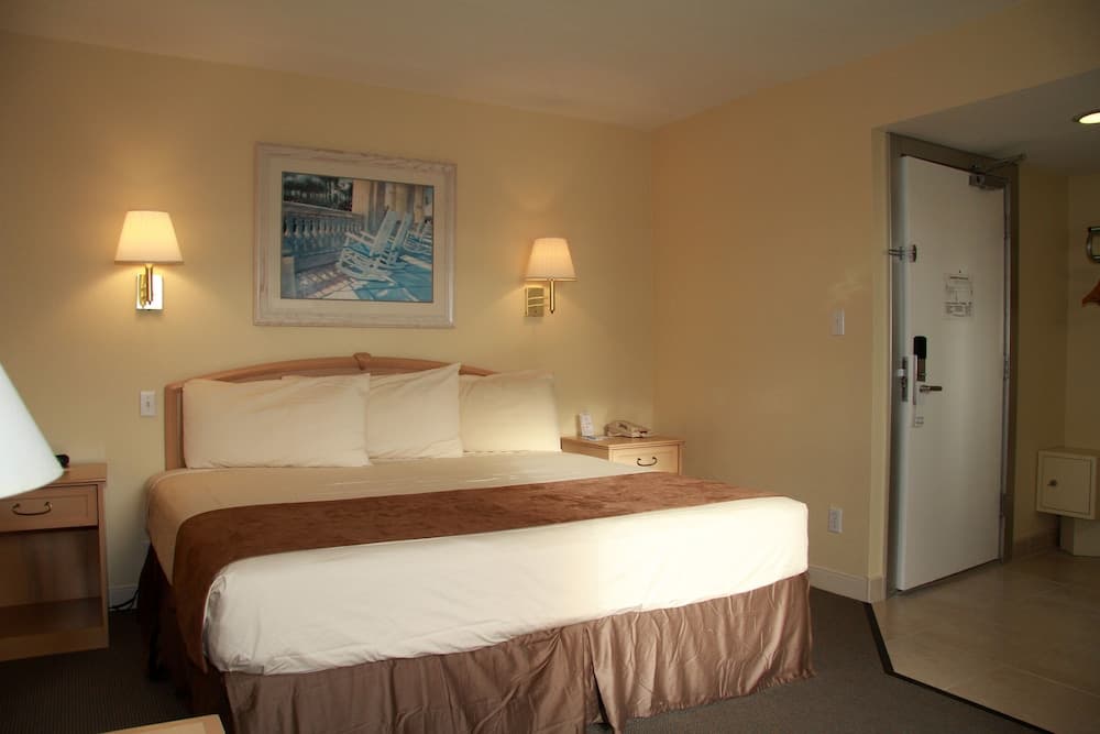 The Beachview Inn Clearwater Beach property views in Clearwater Beach, FL — gallery photo 3