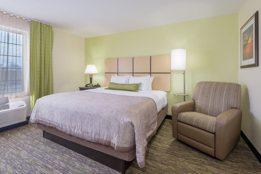 Candlewood Suites Midwest City by IHG interior in Del City, OK — gallery photo 2