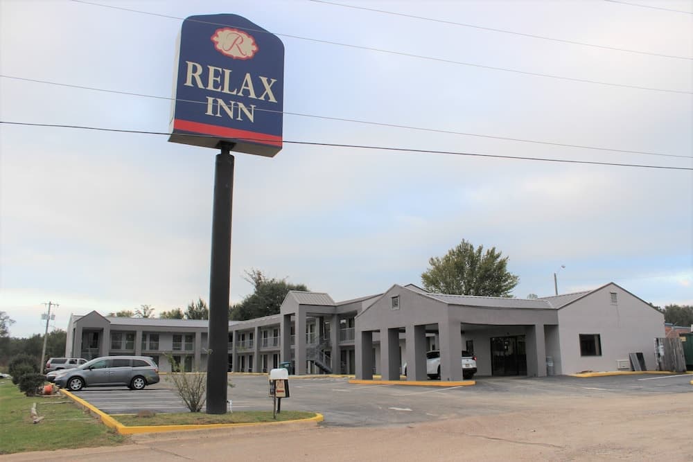 Relax Inn — hotel in Canton, Mississippi