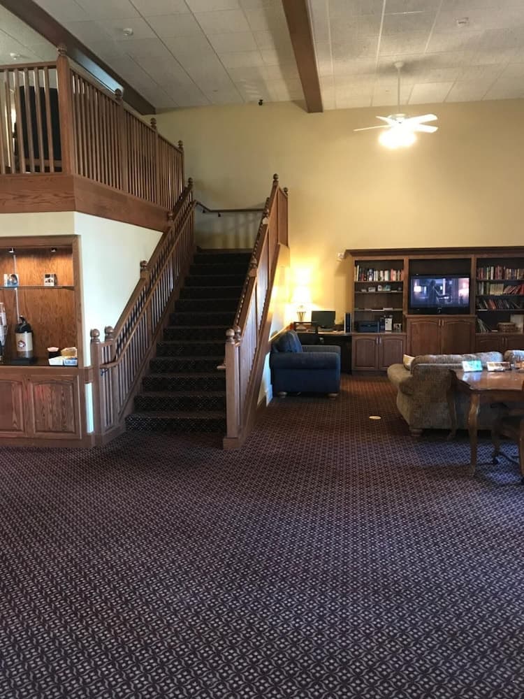 AmericInn by Wyndham Appleton North/Little Chute interior in Appleton, WI — gallery photo 2
