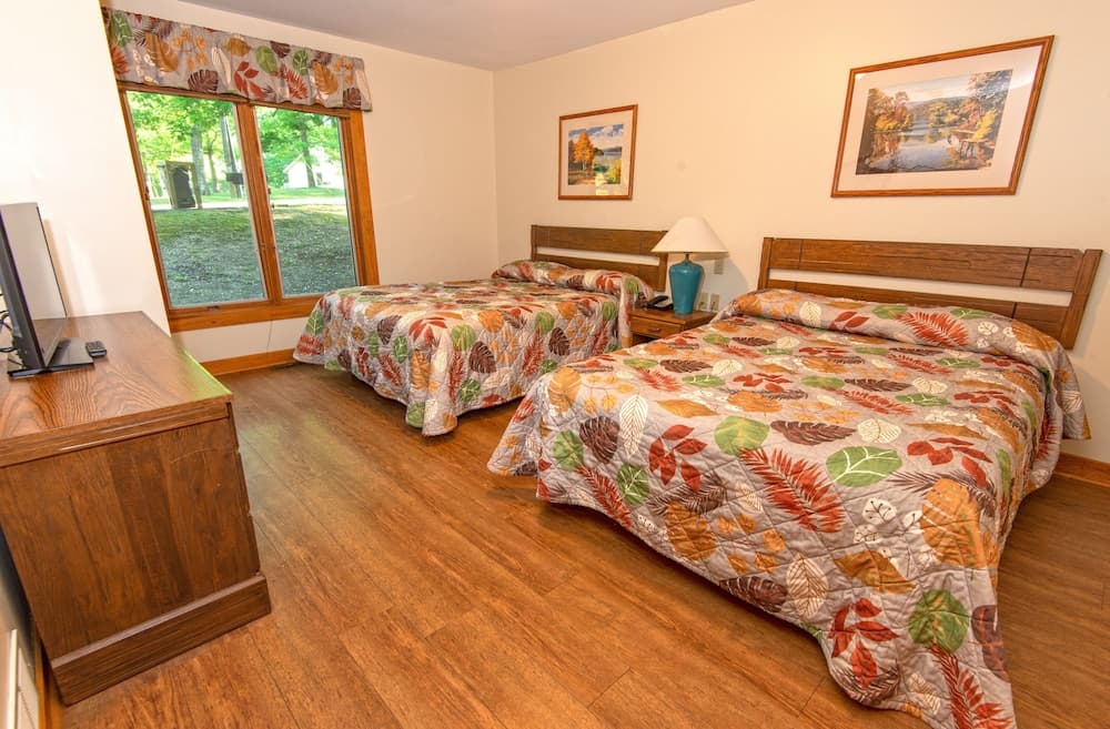 Carter Caves State Resort Park interior in Olive Hill, KY — gallery photo 2
