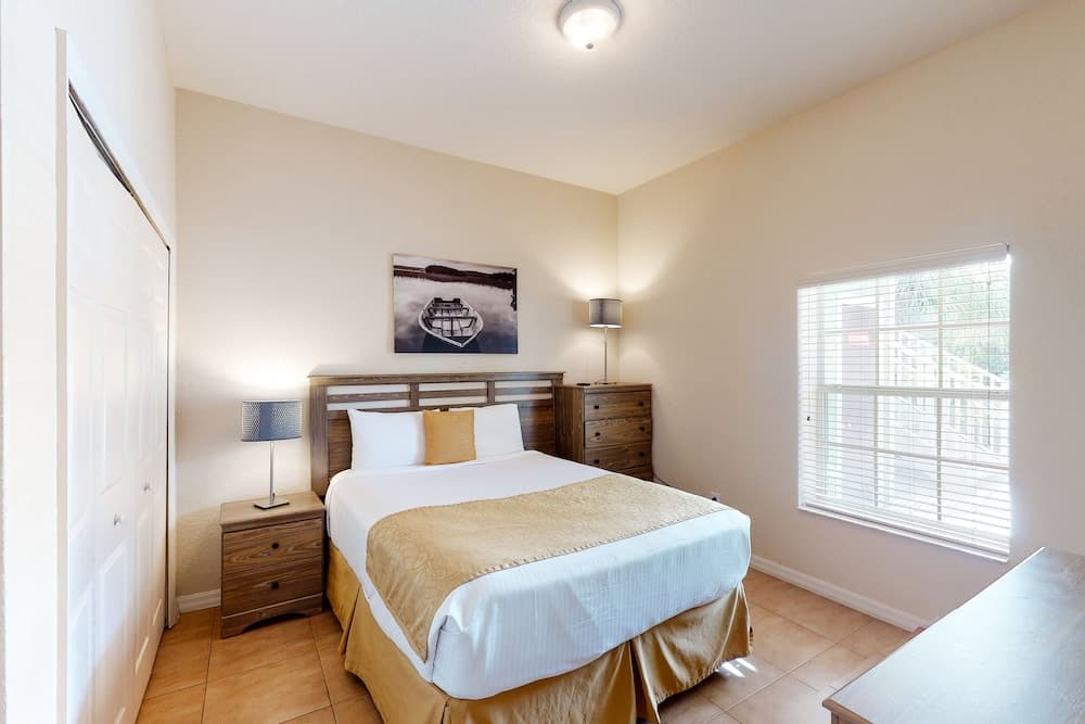 Bahama Bay Resort interior in Davenport, FL — gallery photo 2