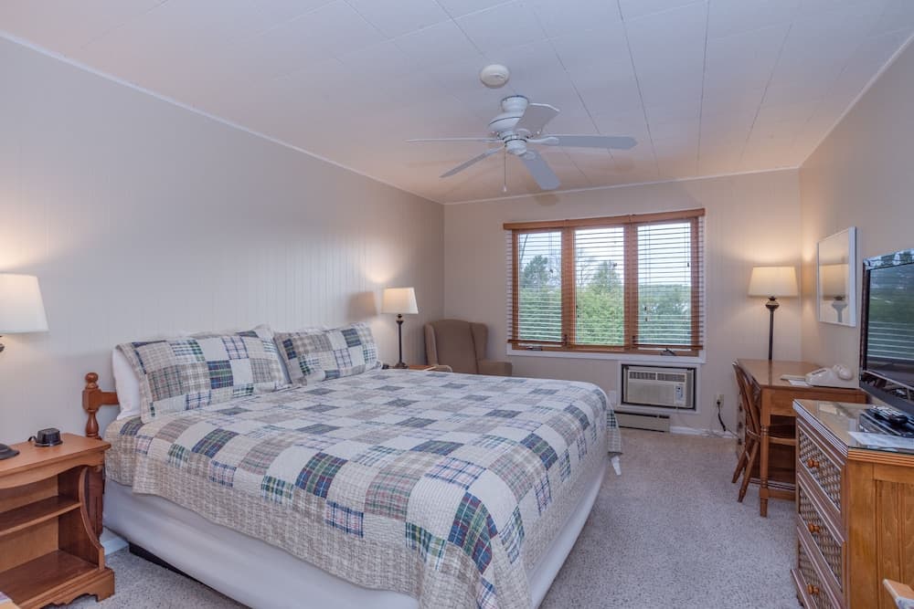 Wilder Inn property views in Ephraim, WI — gallery photo 3