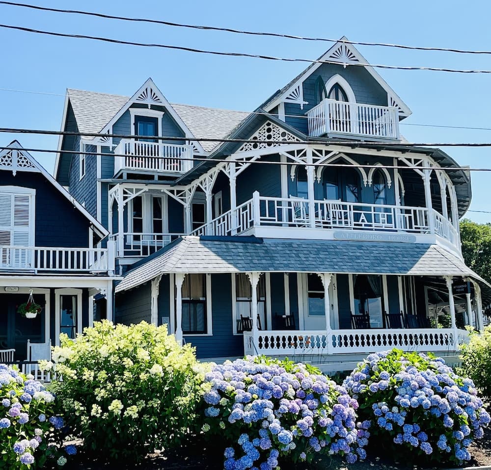 The Attleboro House — hotel in Oak Bluffs, Massachusetts