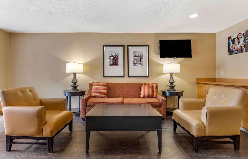 Extended Stay America Suites Houston Med Ctr NRG Park Kirby interior in Houston, TX — gallery photo 2