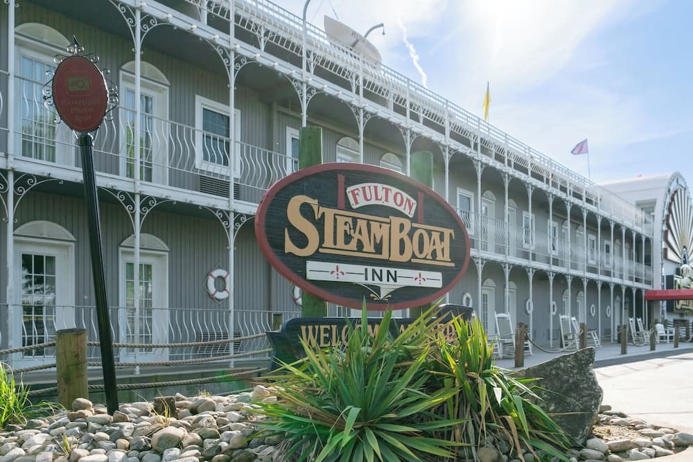 Fulton Steamboat Inn — hotel in Ronks, Pennsylvania