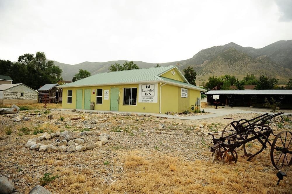 Camelot Inn at Honeyville — hotel in Logan, Utah