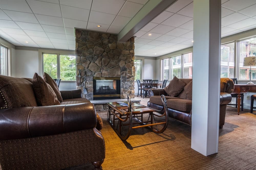 Winwood Condominiums by Windham Mountain Club interior in Windham — gallery photo 2