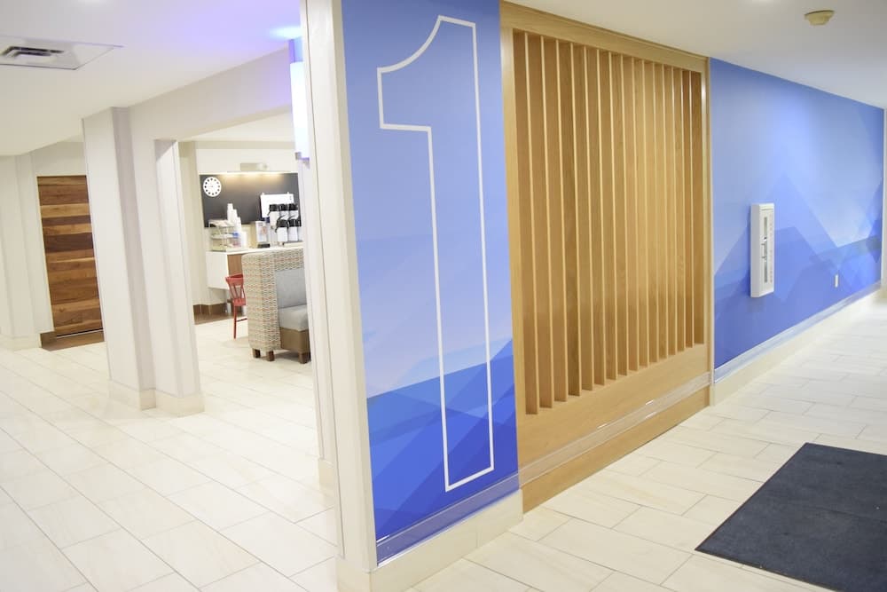 Holiday Inn Express Hotel & Suites West I 10 by IHG property views in Pensacola, FL — gallery photo 3
