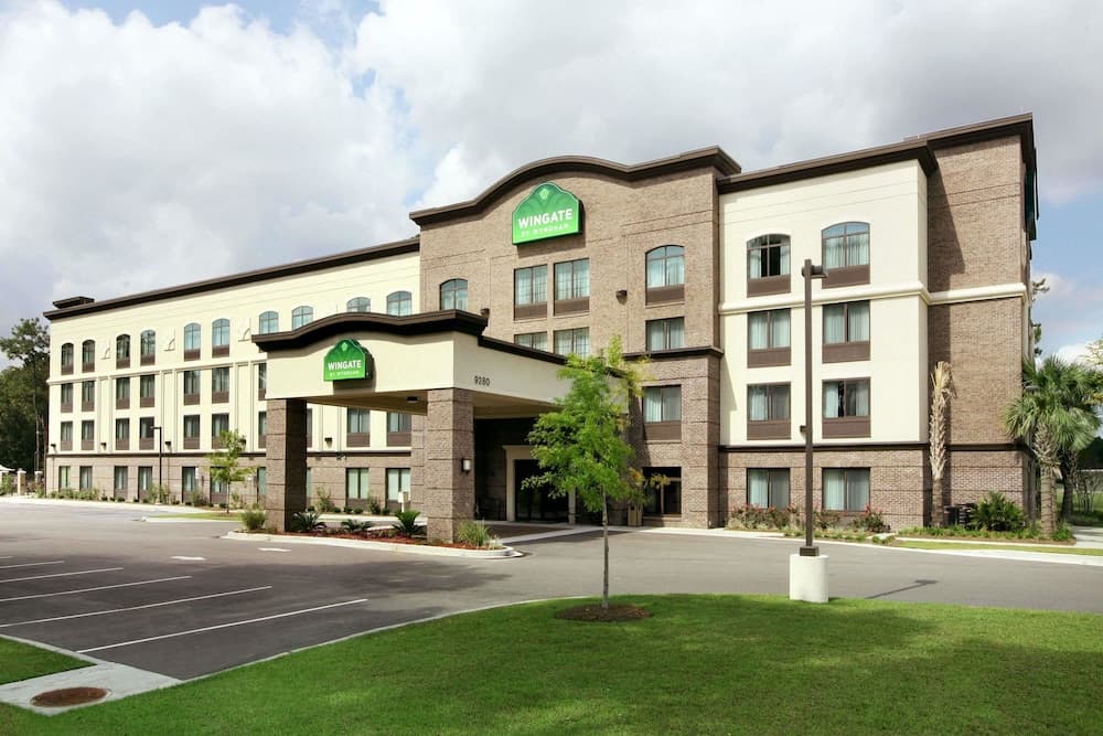 Wingate By Wyndham Charleston — hotel in North Charleston, South Carolina