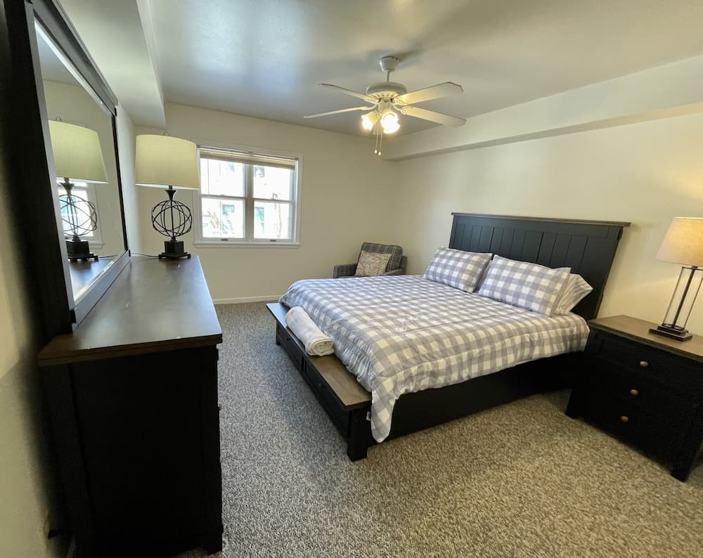 The Alex Furnished Rentals interior in Oshkosh, WI — gallery photo 2