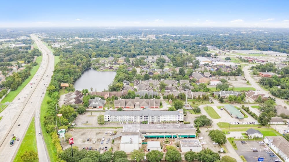 Siegel Select Baton Rouge property views in Baton Rouge, LA — gallery photo 3