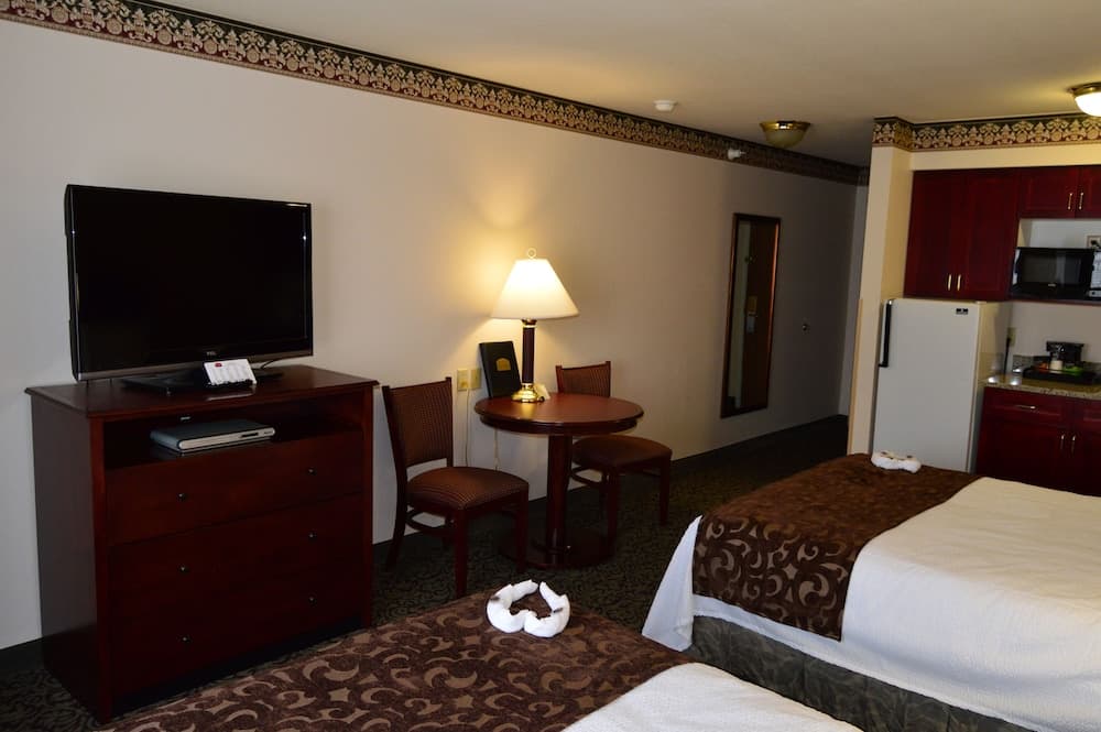 Fairbridge Inn Express Dillon interior in Dillon, MT — gallery photo 2