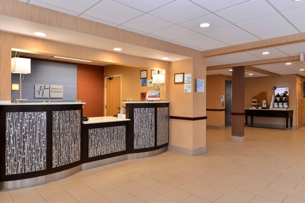 Comfort Inn & Suites Sharonville - Cincinnati North property views in Sharonville, OH — gallery photo 3