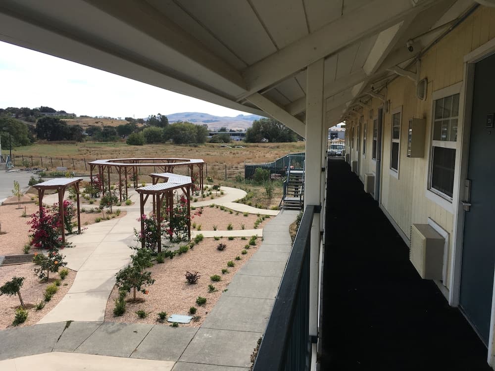 Travelodge by Wyndham Fairfield/Napa Valley property views in Fairfield, CA — gallery photo 3