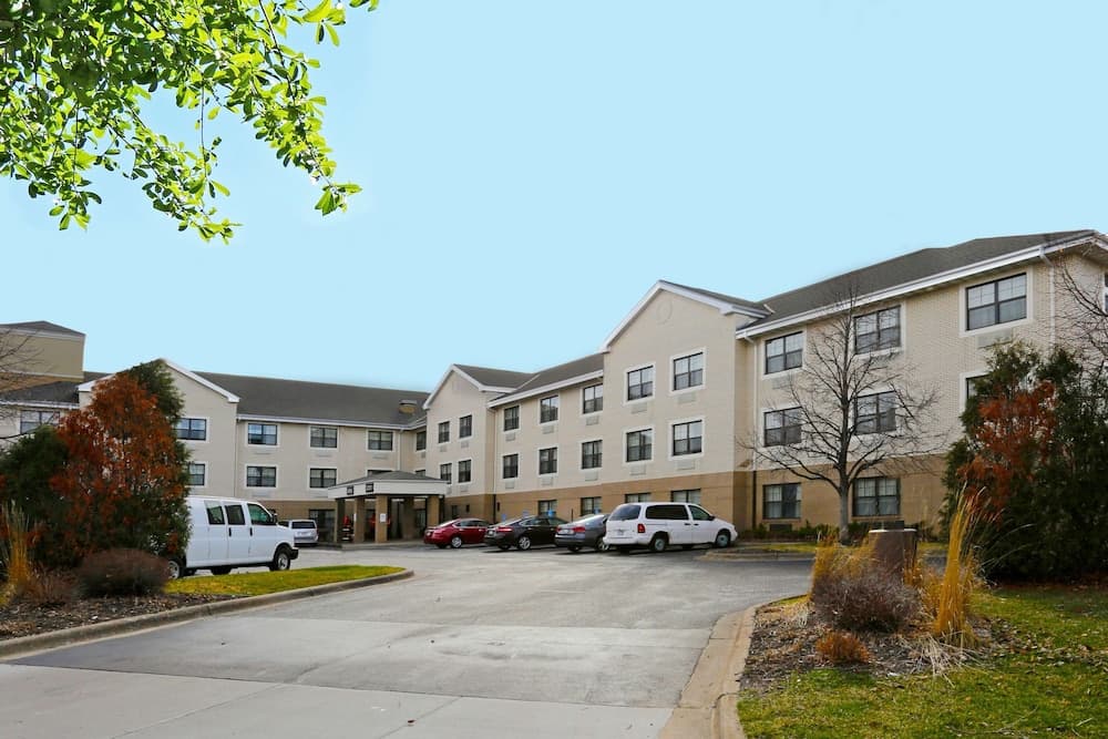 Suburban Studios Minneapolis Brooklyn Center — hotel in Brooklyn Center, Minnesota