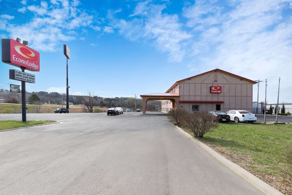 Econo Lodge Junction City I-70 Near Fort Riley featured exterior or lobby in Junction City, KS — similar hotel