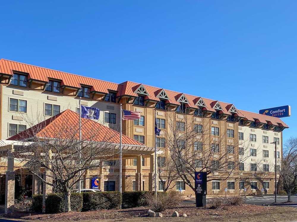 Comfort Suites Near Casinos Norwich-Uncasville CT — hotel in Norwich, Connecticut