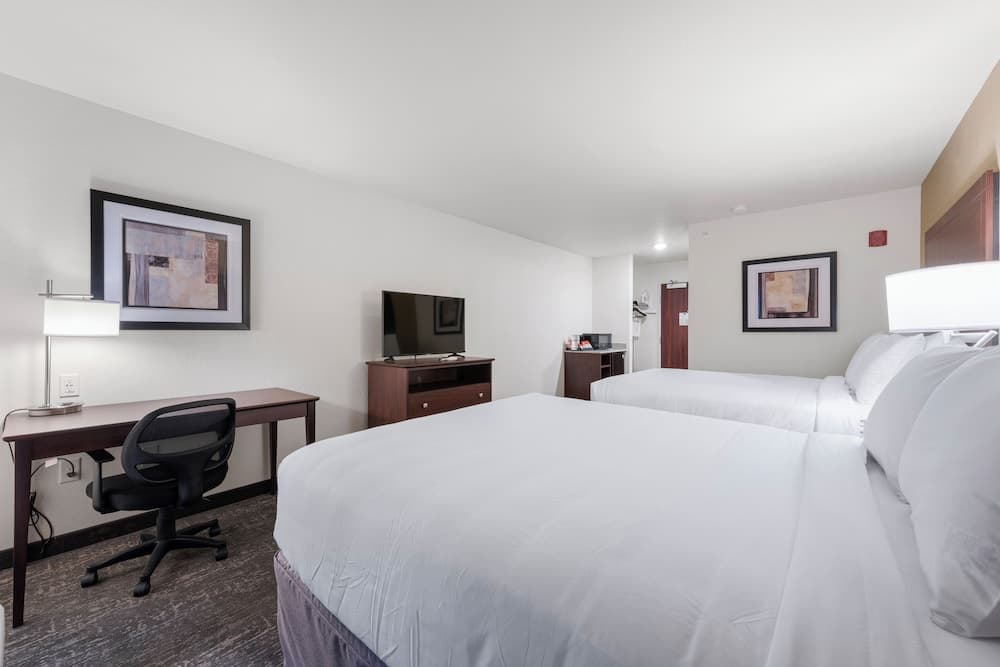 Cobblestone Hotel & Suites-Bellefontaine interior in Bellefontaine, OH — gallery photo 2