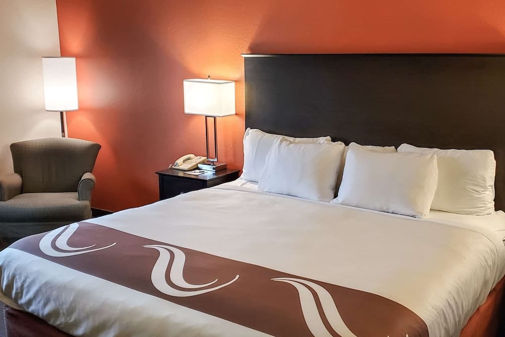 Quality Inn Atchison property views in Atchison, KS — gallery photo 3