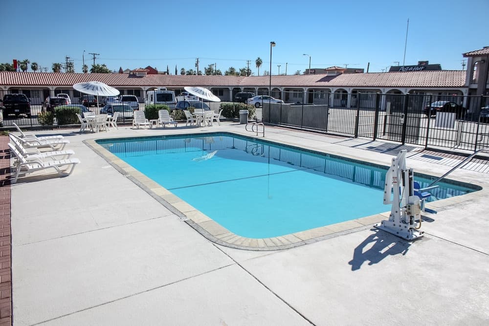 Red Roof Inn Blythe featured exterior or lobby in Blythe, CA — similar hotel