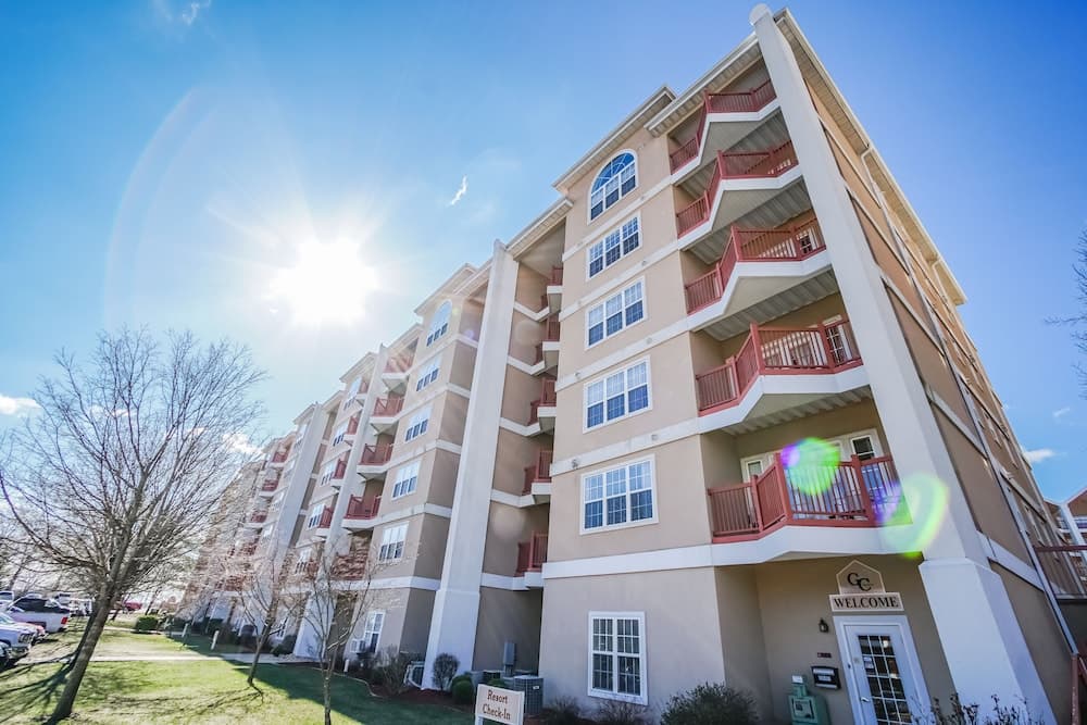 Grand Crowne Resort property views in Branson, MO — gallery photo 3