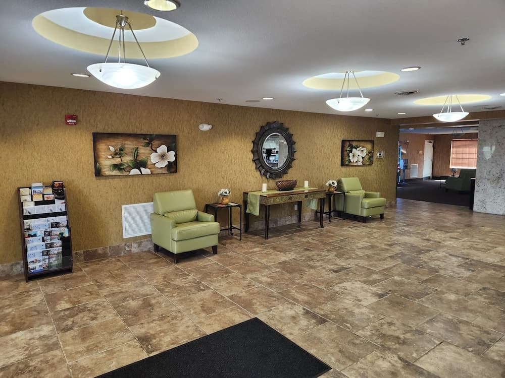 La Quinta Inn & Suites by Wyndham Minot property views in Minot, ND — gallery photo 3