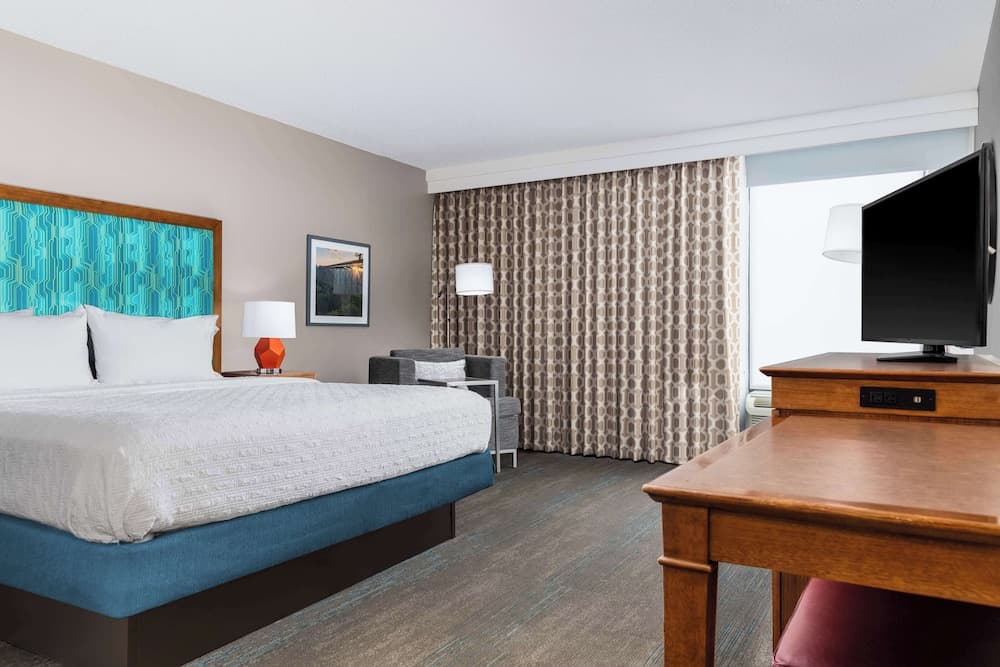 Hampton Inn Martinsburg interior in Martinsburg, WV — gallery photo 2