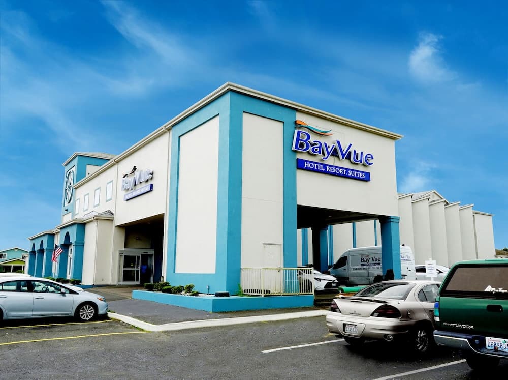 BayVue Hotel, Resort and Suites — hotel in Ocean Shores, Washington