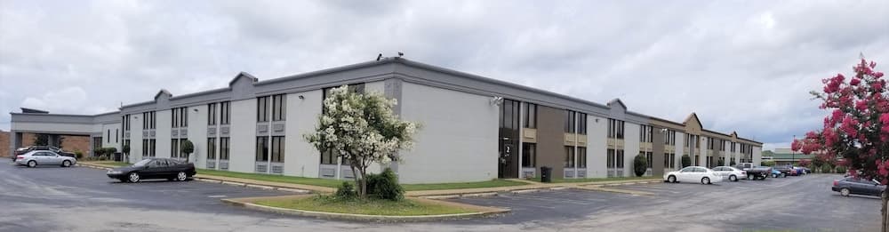 Madison Inn and Suites — hotel in Madison, Alabama