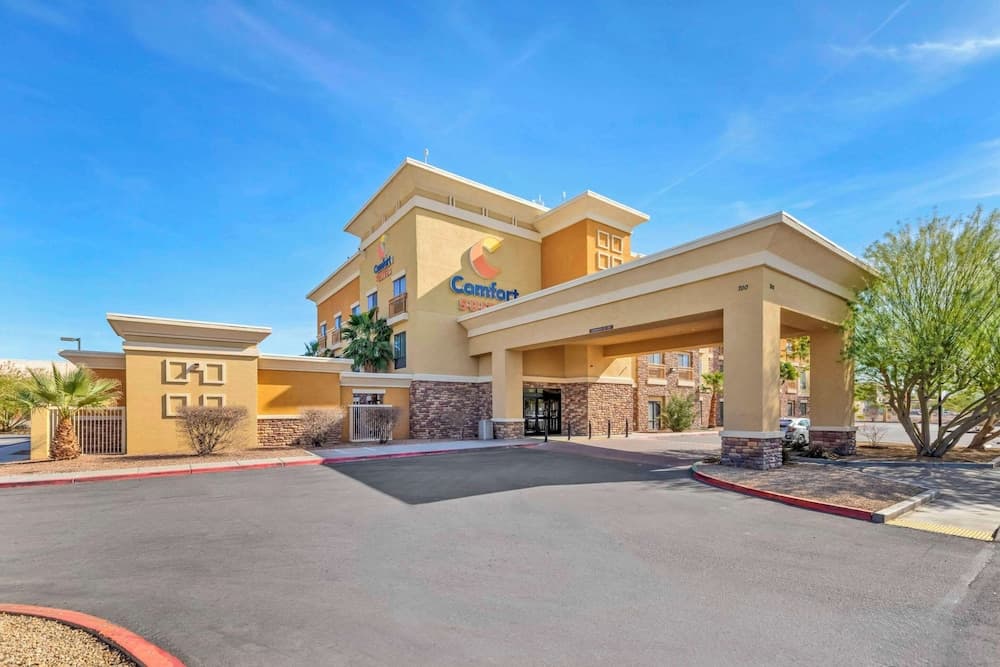 Comfort Suites Blythe featured exterior or lobby in Blythe, CA — similar hotel