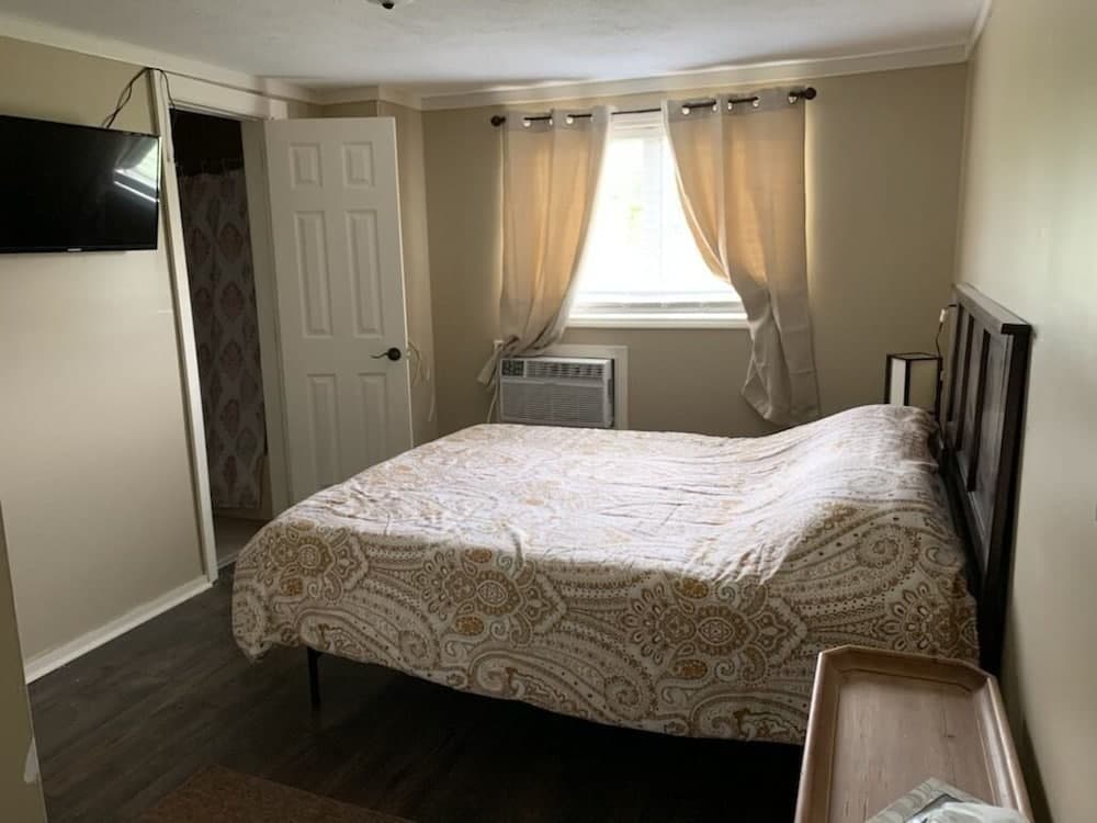 The Travelers Inn — hotel in Jacksonville, North Carolina