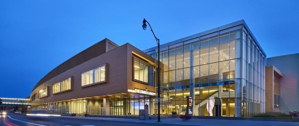 Free Parking Downtown Nationwide & Convention featured exterior or lobby in Columbus, OH — similar hotel