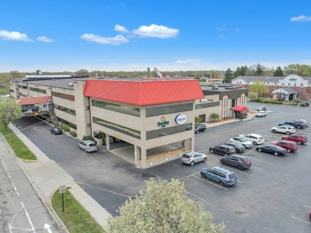 Suburban Studios Roseville-Detroit North — hotel in Roseville, Michigan