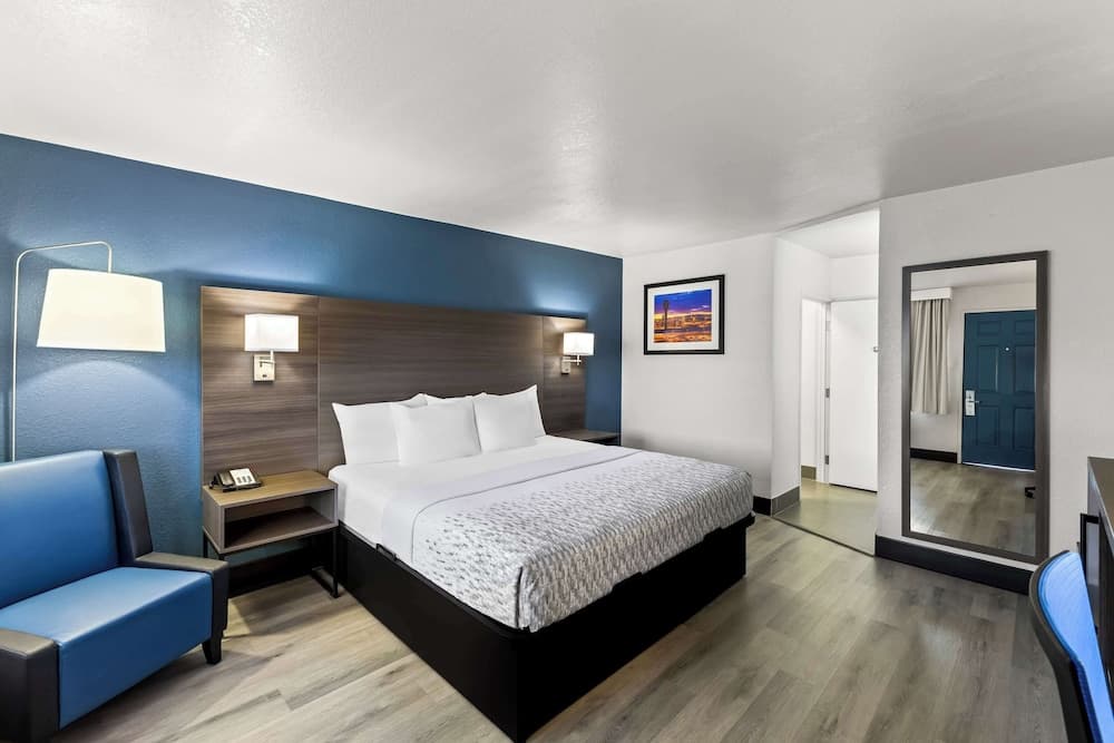 SureStay Hotel by Best Western Phoenix Airport featured exterior or lobby in Phoenix, AZ — similar hotel