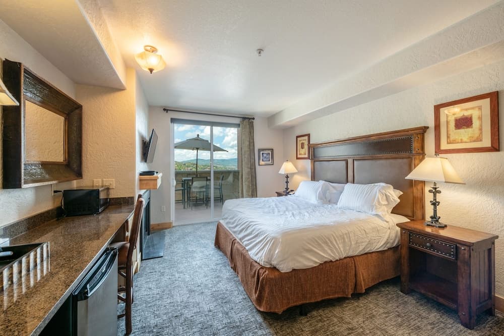 Silverado Lodge property views in Park City, UT — gallery photo 3