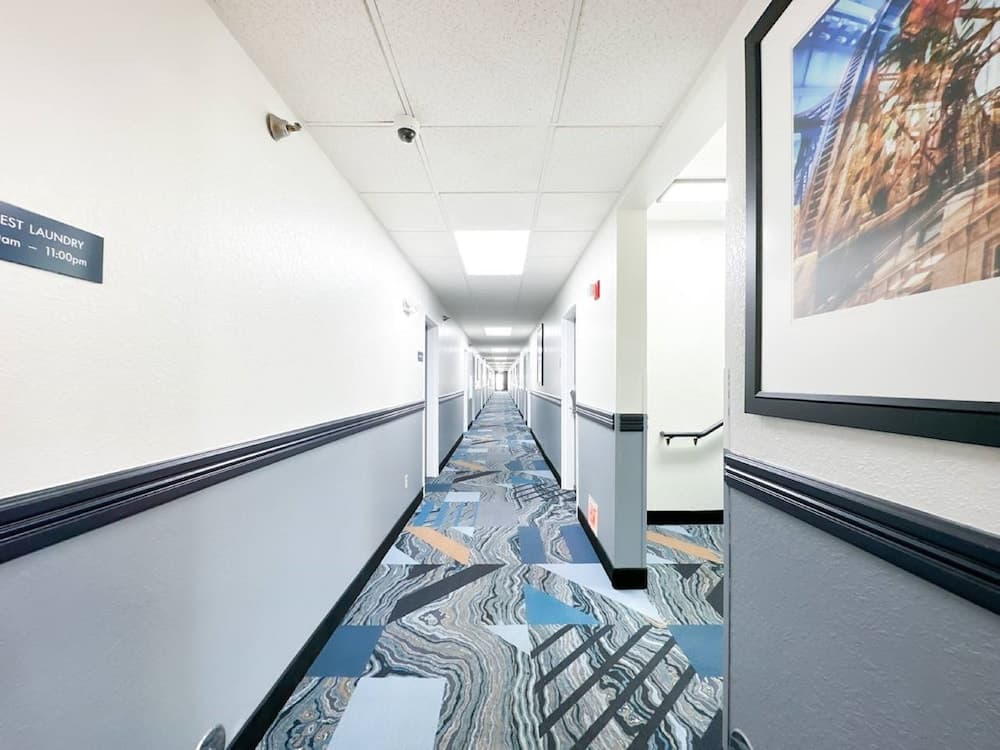 Blaine Town Inn & Suites property views in Blaine, MN — gallery photo 3