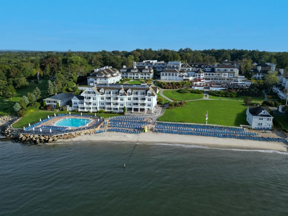 Water's Edge Resort & Spa — hotel in Greenport West, New York