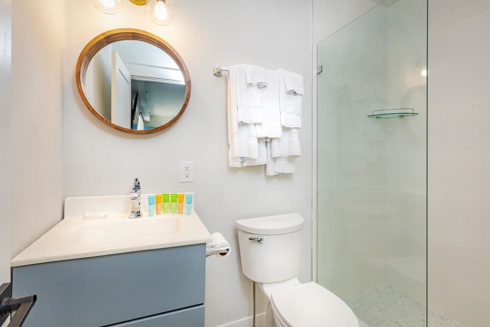 Surf House interior in Hampton, NH — gallery photo 2