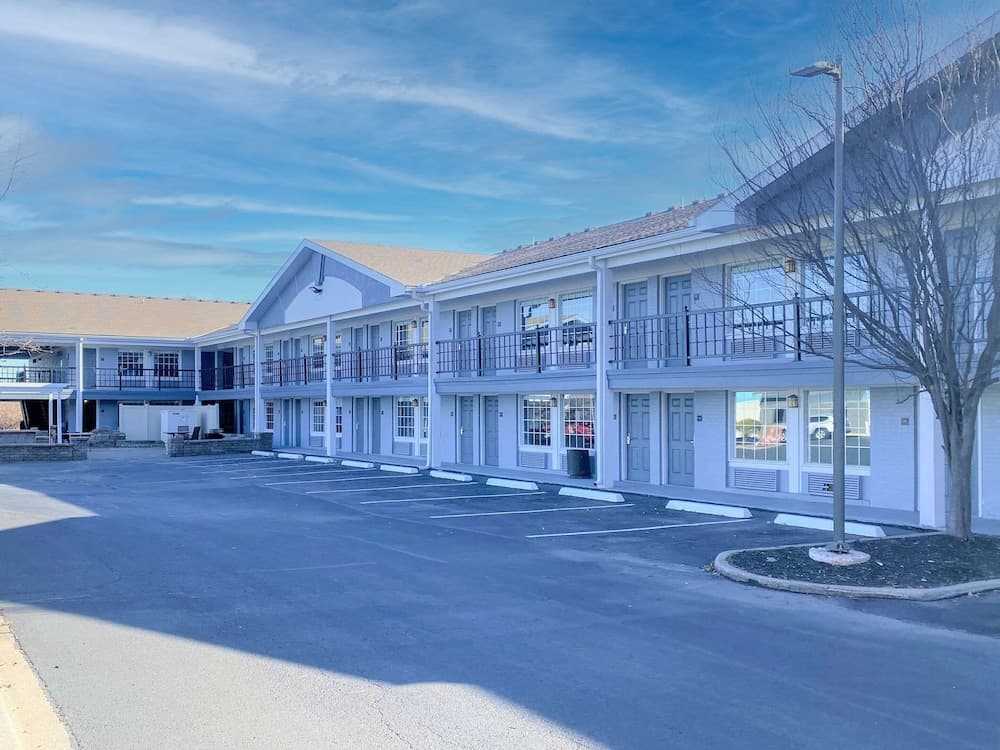 Clear View Inn Independence — hotel in Independence, Missouri