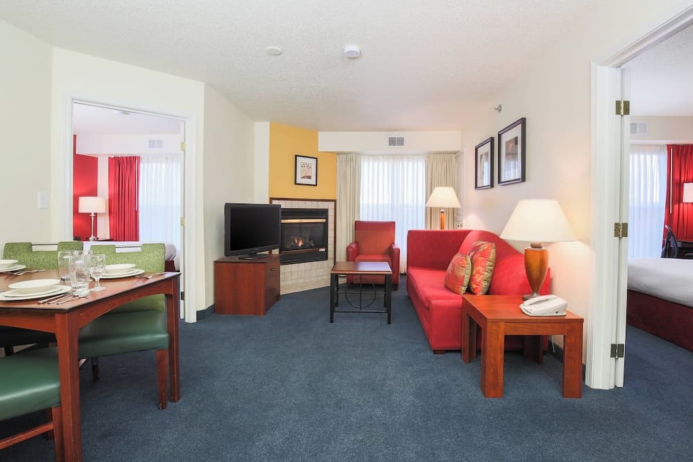Residence Inn By Marriott Flint — hotel in Flint, Michigan