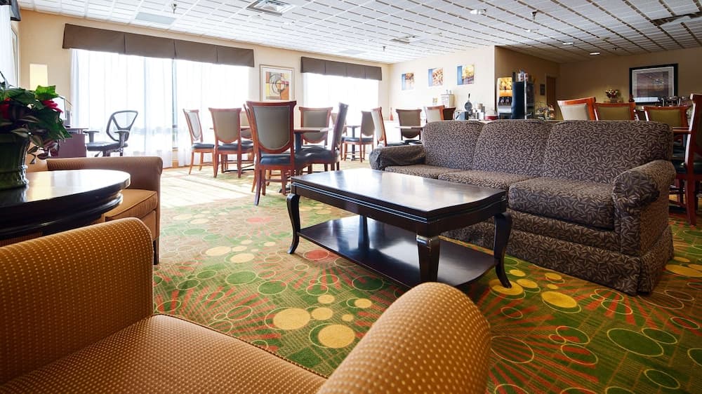 Best Western Plus Richmond Indiana I-70 interior in Richmond, IN — gallery photo 2