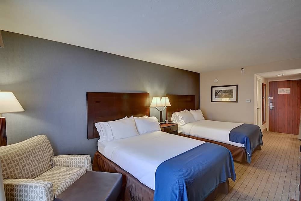 Keene Elm City Hotel, an Ascend Collection Hotel property views in Keene, NH — gallery photo 3