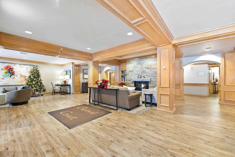 Oxford Court by East West Hospitality property views in Avon, CO — gallery photo 3