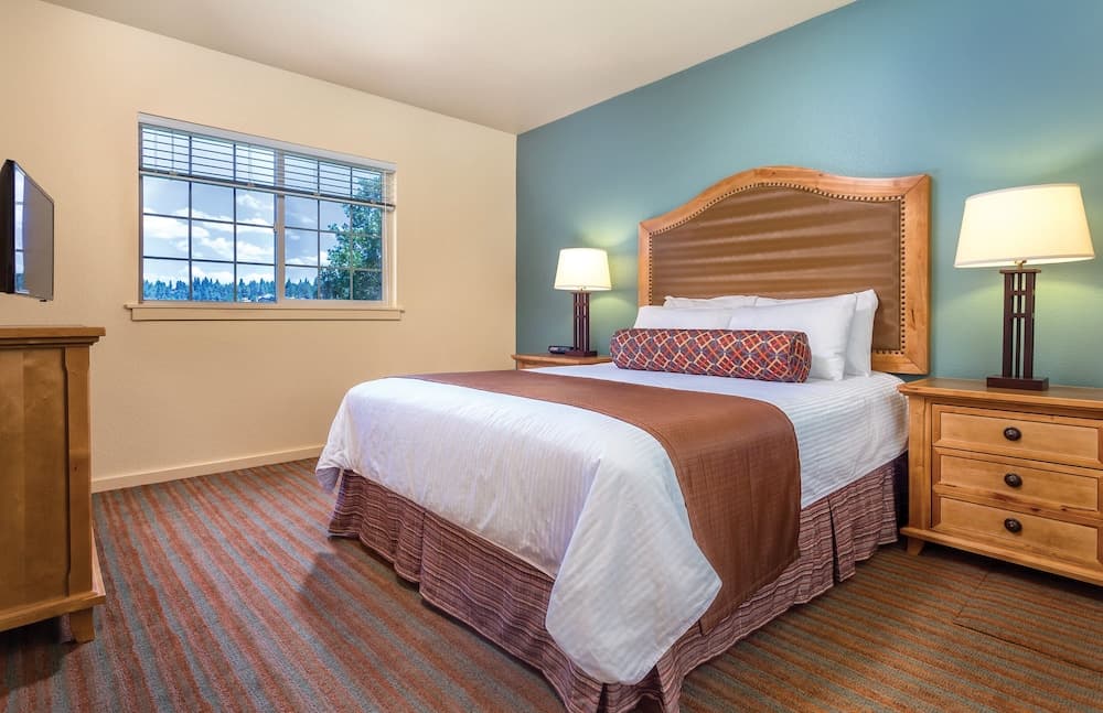 WorldMark Running Y Resort interior in Klamath Falls, OR — gallery photo 2