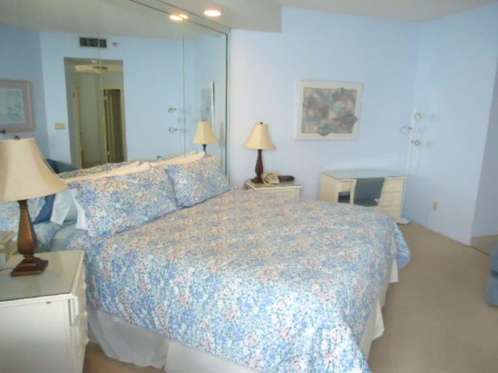 Surfside Beach Resort by Counts - Oakes Resort Properties property views in Miramar Beach, FL — gallery photo 3